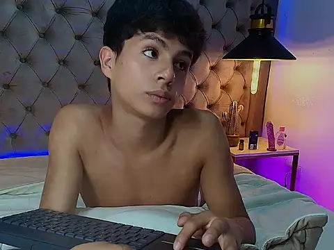 Snapshot of saintDangelo chatting on May 2026 04:04:02 PM saintDangelo online show from May 2026 04:04:02 PM