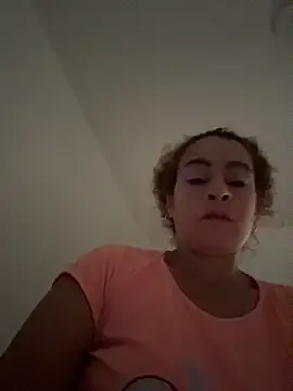 Natigoonzalez online show from April 2026 01:37:02 PM