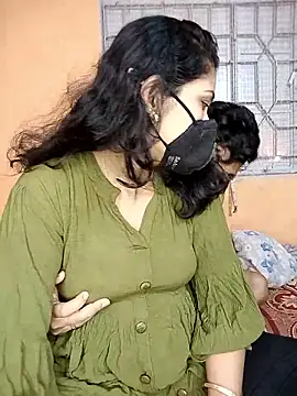 Snapshot of hornycouple096 chatting on May 2026 10:31:01 AM hornycouple096 online show from May 2026 10:31:01 AM