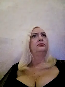 Julia20X online show from April 2026 06:10:02 PM