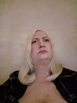Julia20X online show from May 2026 04:01:02 PM
