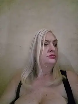 Julia20X online show from May 2026 03:42:01 PM
