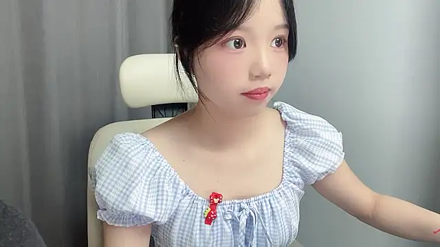 Snapshot of Xiaoqing00 chatting on May 2026 05:02:02 AM Xiaoqing00 online show from May 2026 05:02:02 AM
