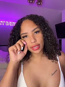Snapshot of princessromyindy chatting on April 2026 08:44:01 PM princessromyindy online show from April 2026 08:44:01 PM