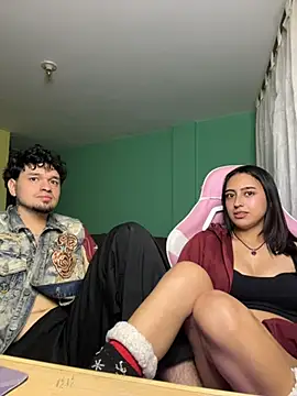 hotlatinocouple   online show from May 2026 12:07:01 AM