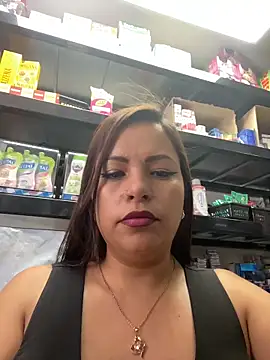 MIA ROSSEEE online show from May 2026 02:23:01 PM