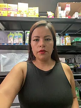 MIA ROSSEEE online show from May 2026 02:02:01 PM