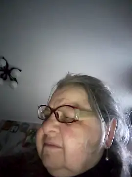Snapshot of MartaMia68 chatting on April 2026 04:33:01 PM MartaMia68 online show from April 2026 04:33:01 PM