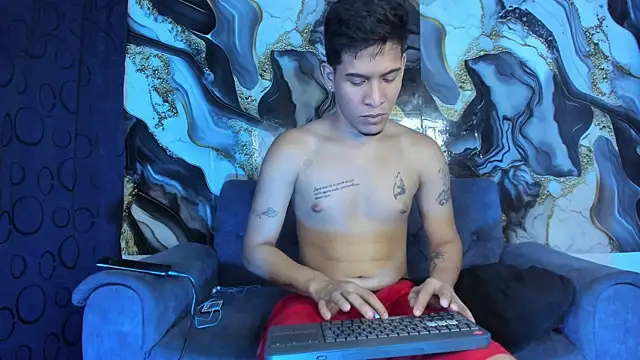 Snapshot of Mateo_and_Jose chatting on May 2026 05:14:02 AM Mateo and Jose online show from May 2026 05:14:02 AM