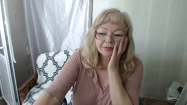 LavandaMay online show from April 2026 08:09:02 AM