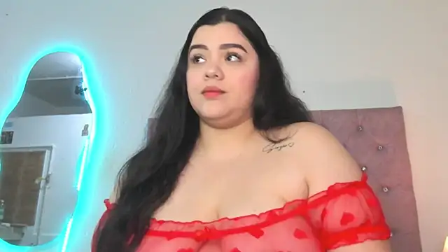 Snapshot of laurenlaine chatting on May 2026 03:54:01 PM laurenlaine online show from May 2026 03:54:01 PM