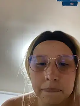 Snapshot of Aliss_Taylor1 chatting on May 2026 06:09:01 PM Aliss Taylor1 online show from May 2026 06:09:01 PM