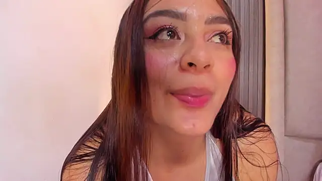 Snapshot of MilyClem chatting on May 2026 11:24:01 PM MilyClem online show from May 2026 11:24:01 PM