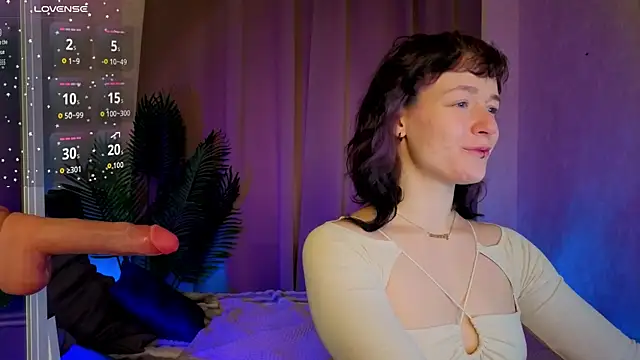 Ricki Bloom online show from May 2026 09:26:01 AM