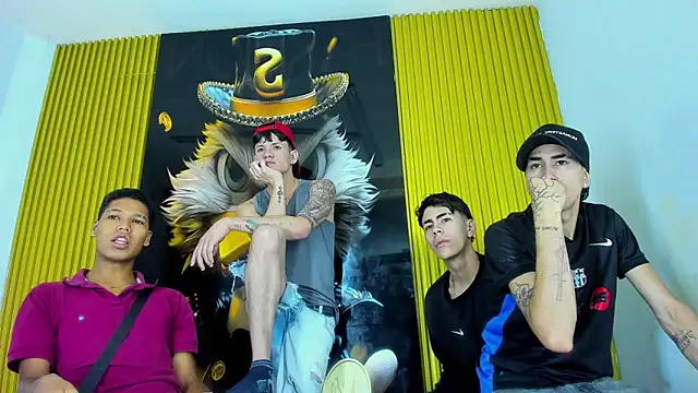 Snapshot of Gang_Members_xxx_ chatting on April 2026 04:05:02 AM Gang Members xxx online show from April 2026 04:05:02 AM