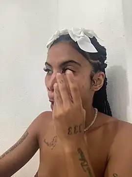 La reynazendeya  online show from June 2026 01:23:02 PM