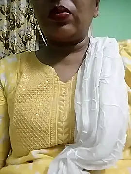 Snapshot of Monika_telugu_queen chatting on April 2026 07:58:01 PM Monika telugu queen online show from April 2026 07:58:01 PM