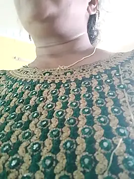 Snapshot of Monika_telugu_queen chatting on April 2026 04:17:01 AM Monika telugu queen online show from April 2026 04:17:01 AM