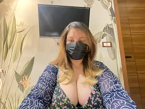 kavyasingh36 online show from May 2026 10:00:01 AM
