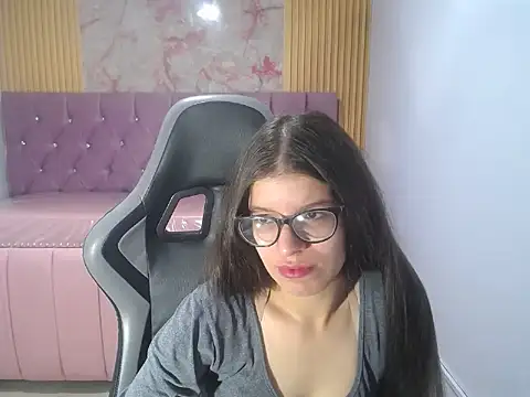 Snapshot of Kailee_ch chatting on April 2026 01:03:02 PM Kailee ch online show from April 2026 01:03:02 PM