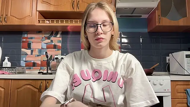 eileencrowday online show from April 2026 03:02:01 AM