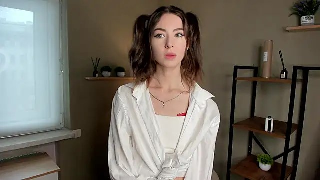 Peaches Peaches online show from April 2026 09:29:02 AM
