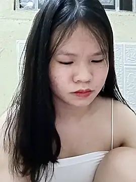 Seraphinahh online show from May 2026 03:51:02 PM