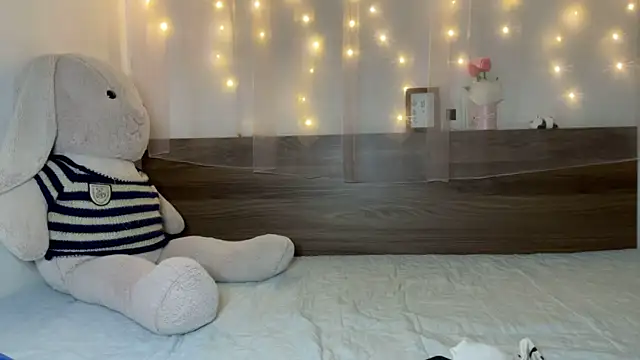 Snapshot of shy_pink_doll chatting on May 2026 04:00:01 PM shy pink doll online show from May 2026 04:00:01 PM