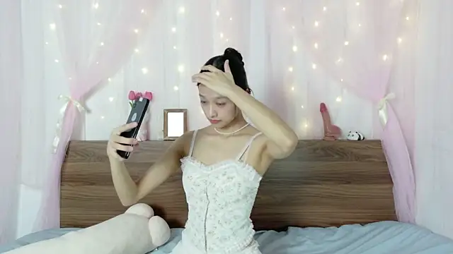 Snapshot of shy_pink_doll chatting on July 2026 03:36:02 PM shy pink doll online show from July 2026 03:36:02 PM