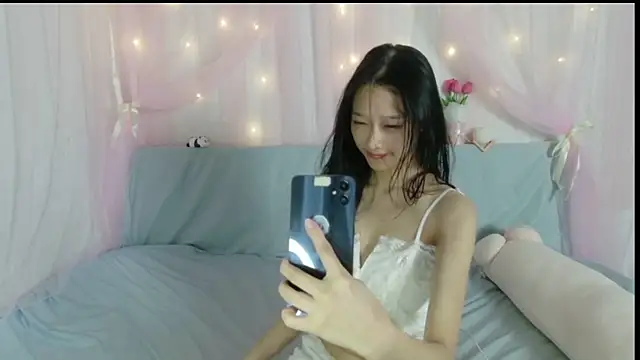 Snapshot of shy_pink_doll chatting on July 2026 03:33:02 PM shy pink doll online show from July 2026 03:33:02 PM