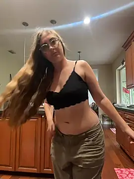 prettykitttty online show from August 2026 07:17:01 PM