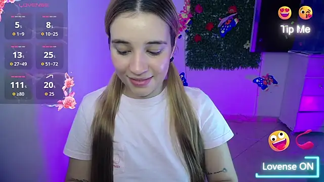 Snapshot of Ambar_lynn01 chatting on May 2026 08:15:01 PM Ambar lynn01 online show from May 2026 08:15:01 PM