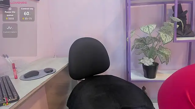 Eva  Milanoo online show from May 2026 06:56:02 PM
