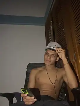 Snapshot of sam_smith20 chatting on April 2026 03:24:01 AM sam smith20 online show from April 2026 03:24:01 AM