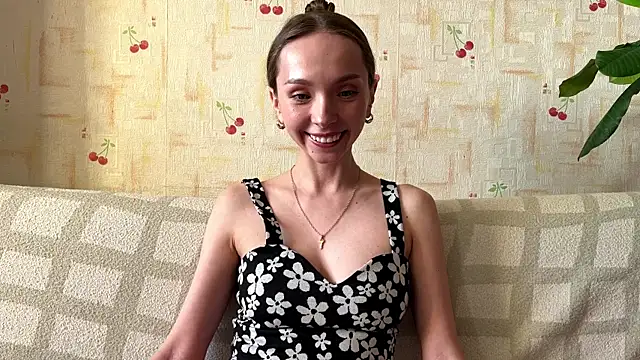 AdriannaBill online show from May 2026 04:17:02 PM