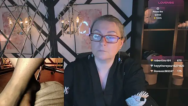Alexandra Kind online show from May 2026 02:19:01 AM