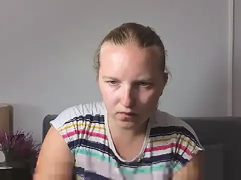 Snapshot of RoseTeacherX chatting on May 2026 05:20:01 PM RoseTeacherX online show from May 2026 05:20:01 PM