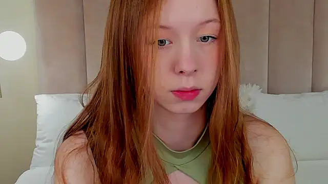 Snapshot of AdeleLang chatting on May 2026 03:36:02 AM AdeleLang online show from May 2026 03:36:02 AM