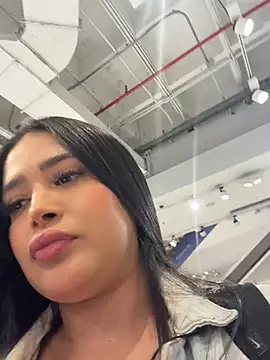 Snapshot of Sara_fun chatting on May 2026 06:48:02 PM Sara fun online show from May 2026 06:48:02 PM