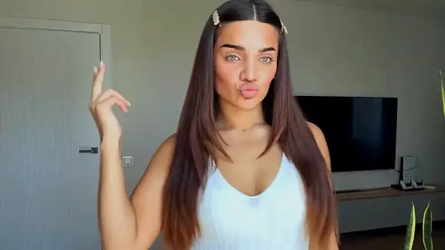 Snapshot of MelindaReny chatting on May 2026 08:09:02 AM MelindaReny online show from May 2026 08:09:02 AM
