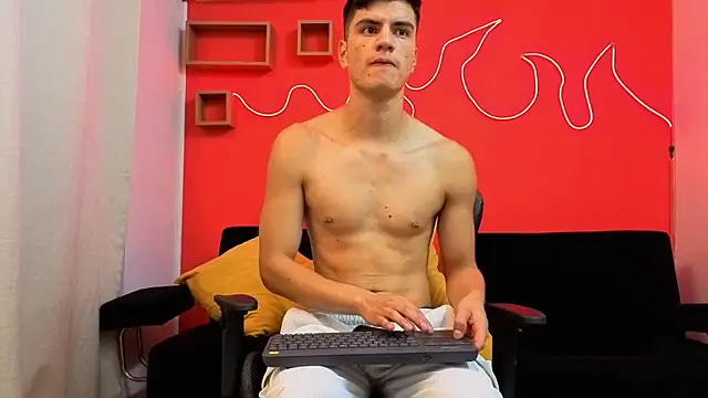 LeoTease online show from May 2026 03:13:01 AM