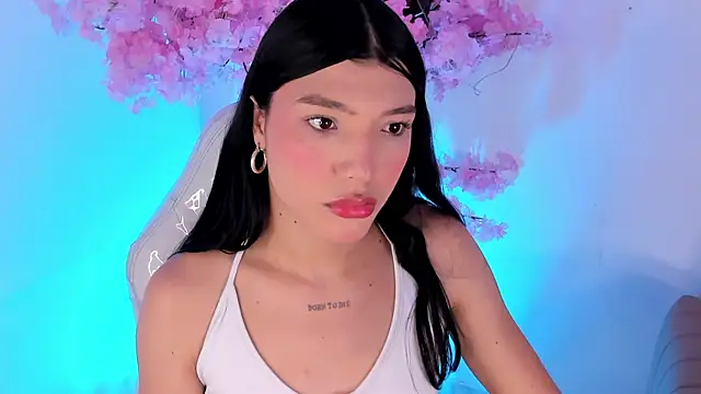 May Fox  online show from May 2026 08:25:01 PM