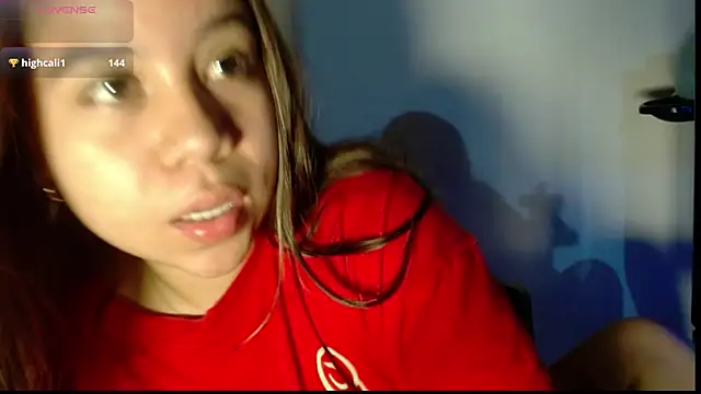 Snapshot of M1la_18 chatting on May 2026 04:43:01 AM M1la 18 online show from May 2026 04:43:01 AM