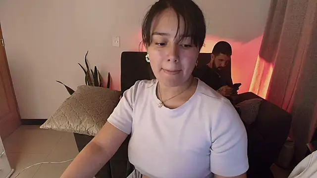 Snapshot of Alyssa_and_DAngelo chatting on May 2026 01:47:02 AM Alyssa and DAngelo online show from May 2026 01:47:02 AM