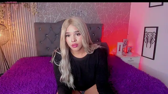 Snapshot of Melody_p chatting on July 2026 03:53:01 AM Melody p online show from July 2026 03:53:01 AM