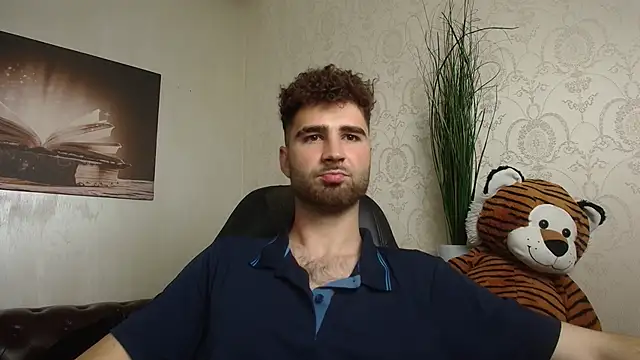 KyloEast online show from April 2026 04:38:01 AM