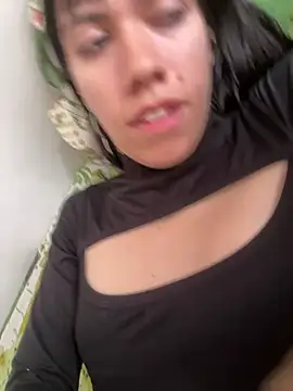 Snapshot of drea-an chatting on May 2026 06:03:01 PM drea-an online show from May 2026 06:03:01 PM