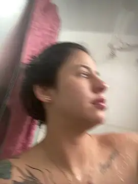 Snapshot of Livia-cortez chatting on May 2026 02:10:01 PM Livia-cortez online show from May 2026 02:10:01 PM