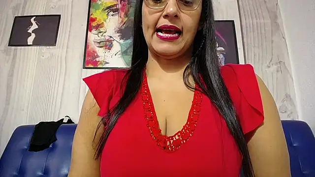 Miss Bobbiess online show from April 2026 07:58:01 PM