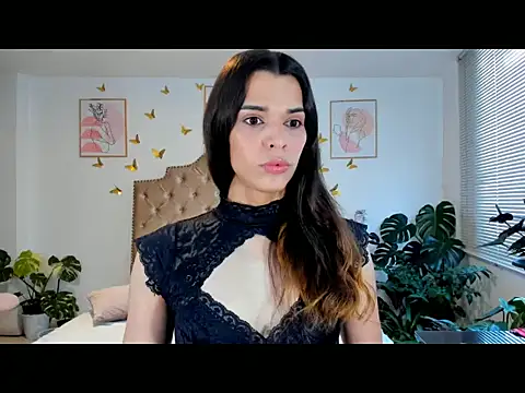 Snapshot of bella_grego chatting on April 2026 03:15:01 PM bella grego online show from April 2026 03:15:01 PM